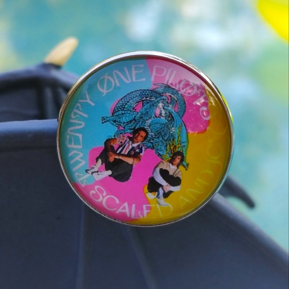 Twenty One Pilots Scaled Icy Trash Dragon Pin - Picture 1 of 3